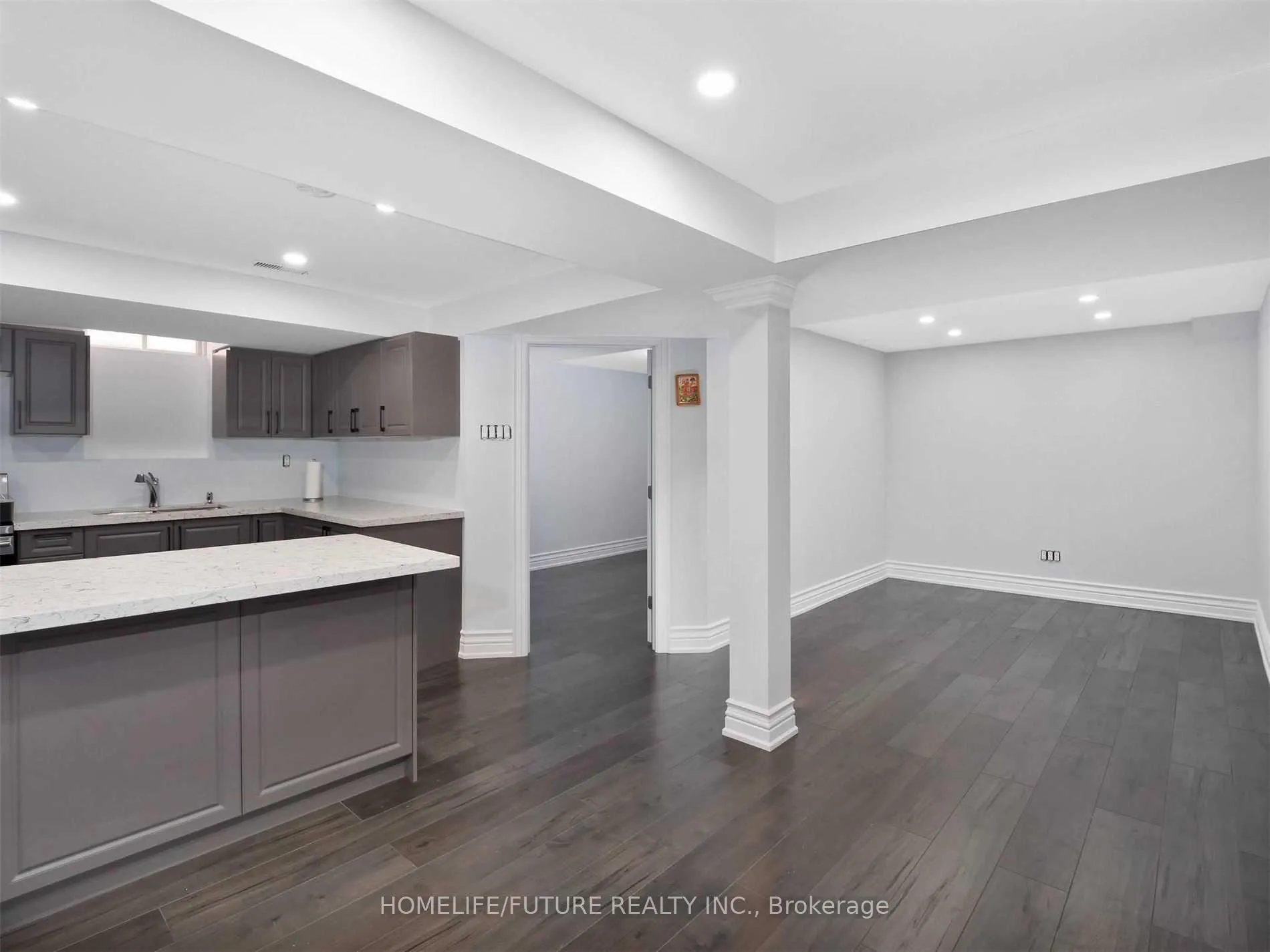 Photo 18 of 33 Retreat Boulevard, Vaughan, Vellore Village — HOMEH