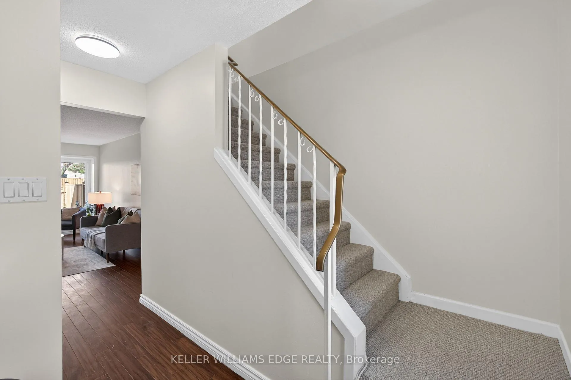 Photo 6 of Unit 51, 2185 Fairchild Boulevard, Burlington, Tyandaga — HOMEH