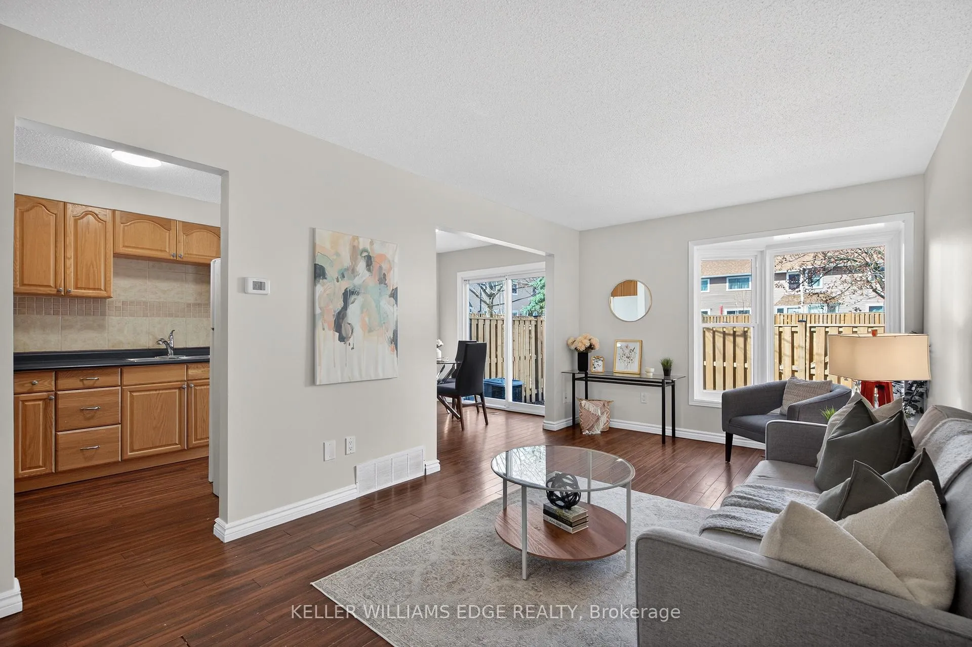 Photo 8 of Unit 51, 2185 Fairchild Boulevard, Burlington, Tyandaga — HOMEH