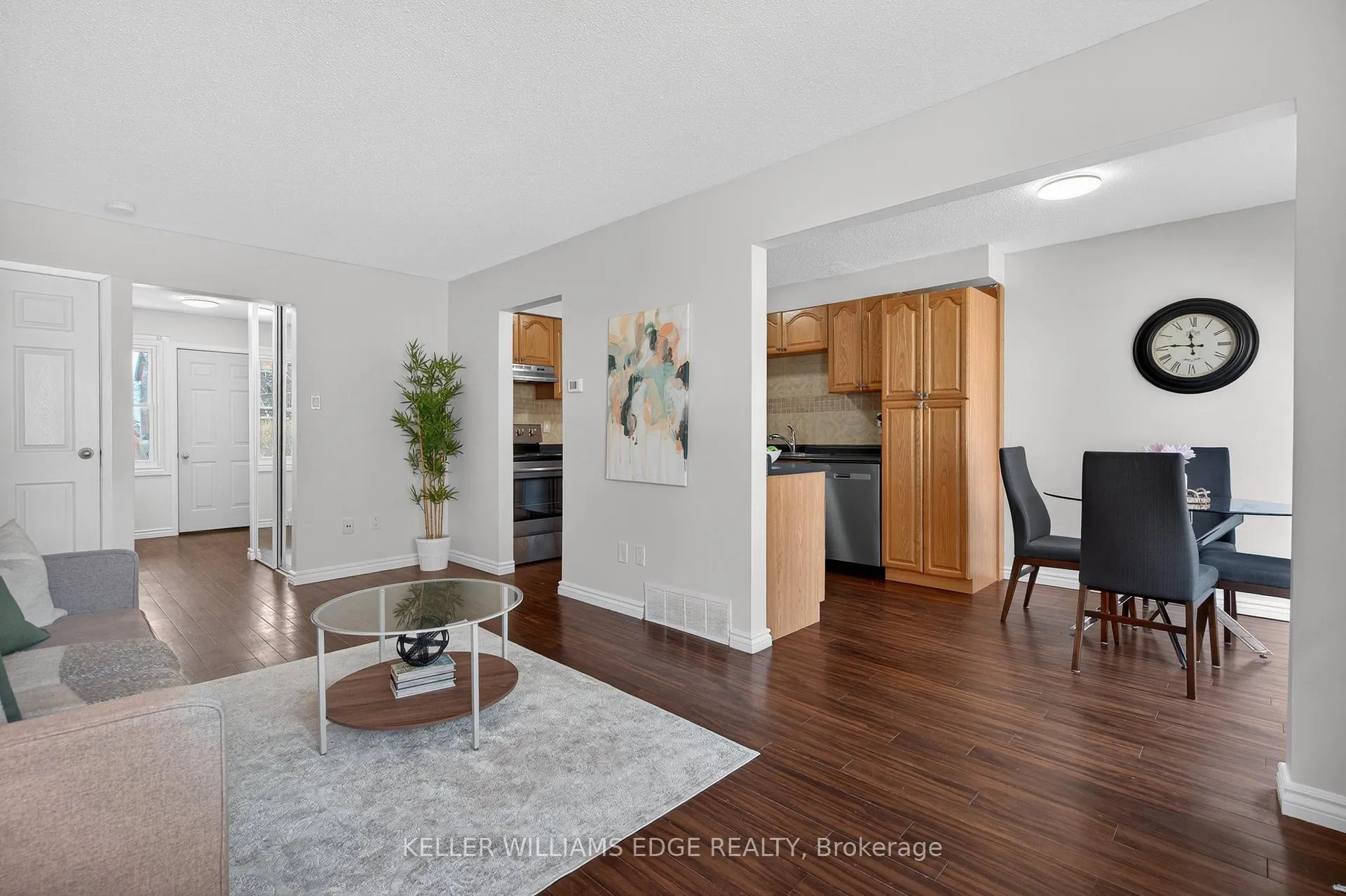 Photo 12 of Unit 51, 2185 Fairchild Boulevard, Burlington, Tyandaga — HOMEH