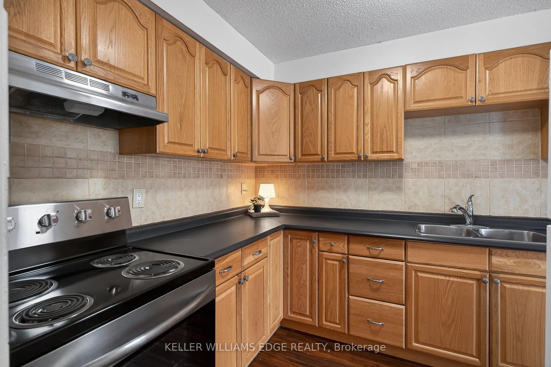 Photo 17 of Unit 51, 2185 Fairchild Boulevard, Burlington, Tyandaga — HOMEH
