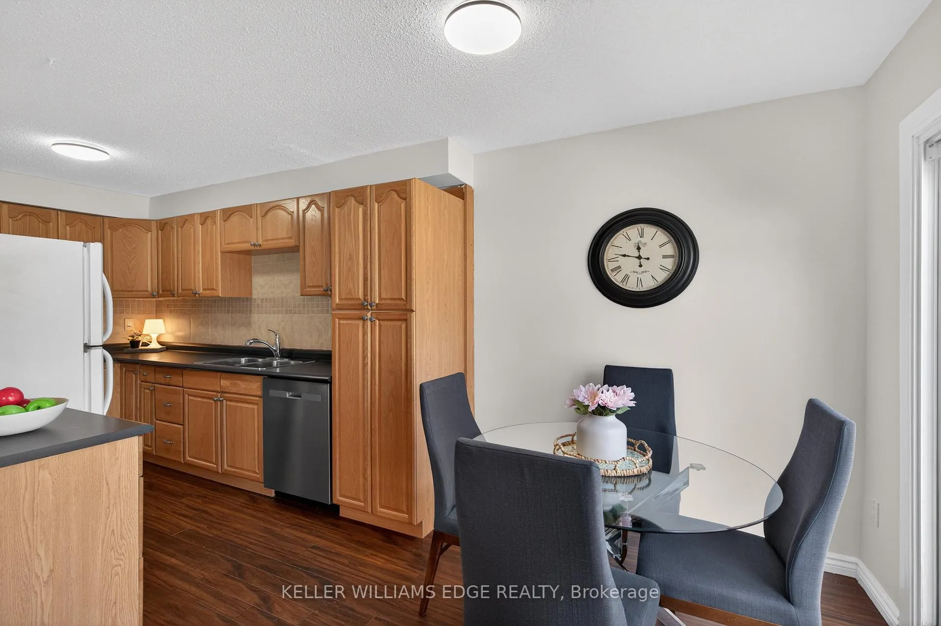 Photo 20 of Unit 51, 2185 Fairchild Boulevard, Burlington, Tyandaga — HOMEH