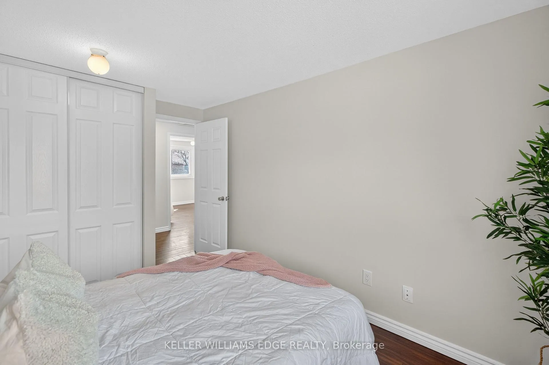 Photo 29 of Unit 51, 2185 Fairchild Boulevard, Burlington, Tyandaga — HOMEH