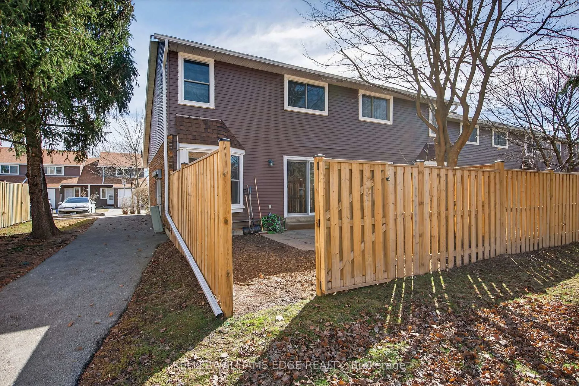 Photo 40 of Unit 51, 2185 Fairchild Boulevard, Burlington, Tyandaga — HOMEH