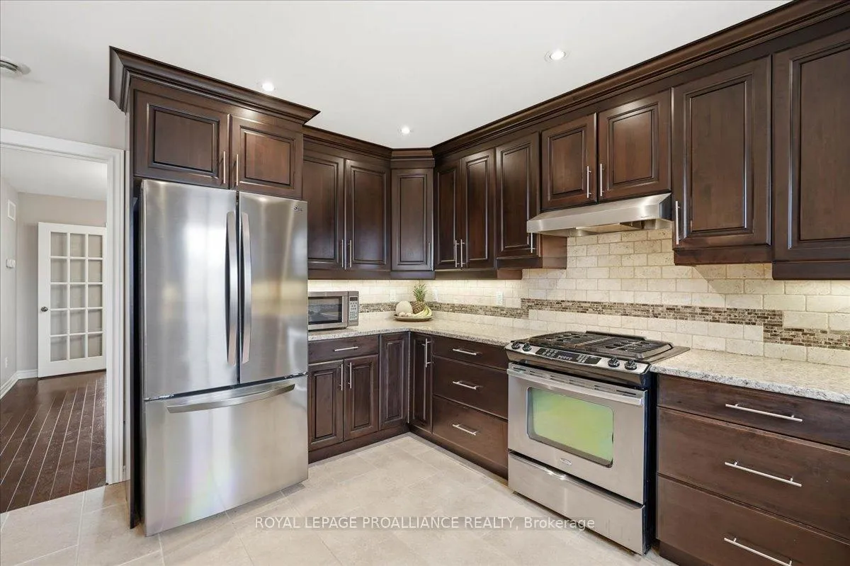 Photo 13 of 34 Kipling Drive, Belleville, Thurlow Ward — HOMEH
