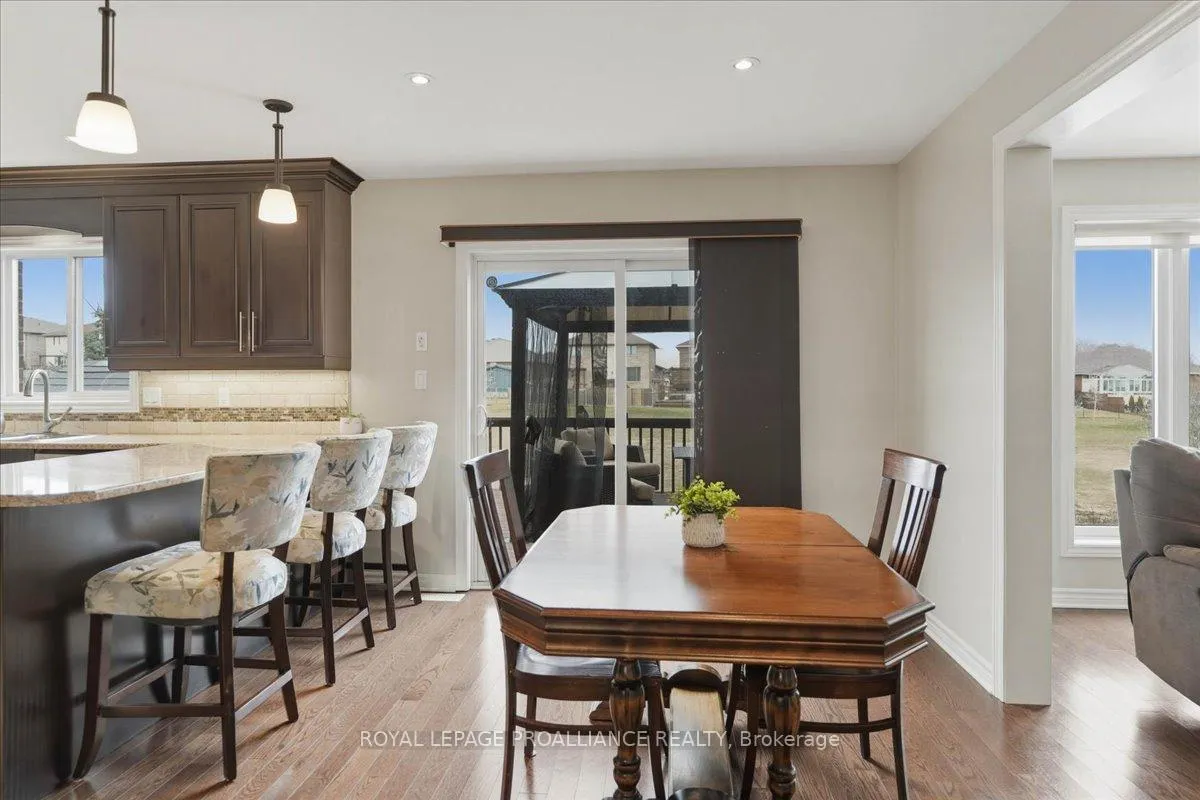 Photo 15 of 34 Kipling Drive, Belleville, Thurlow Ward — HOMEH