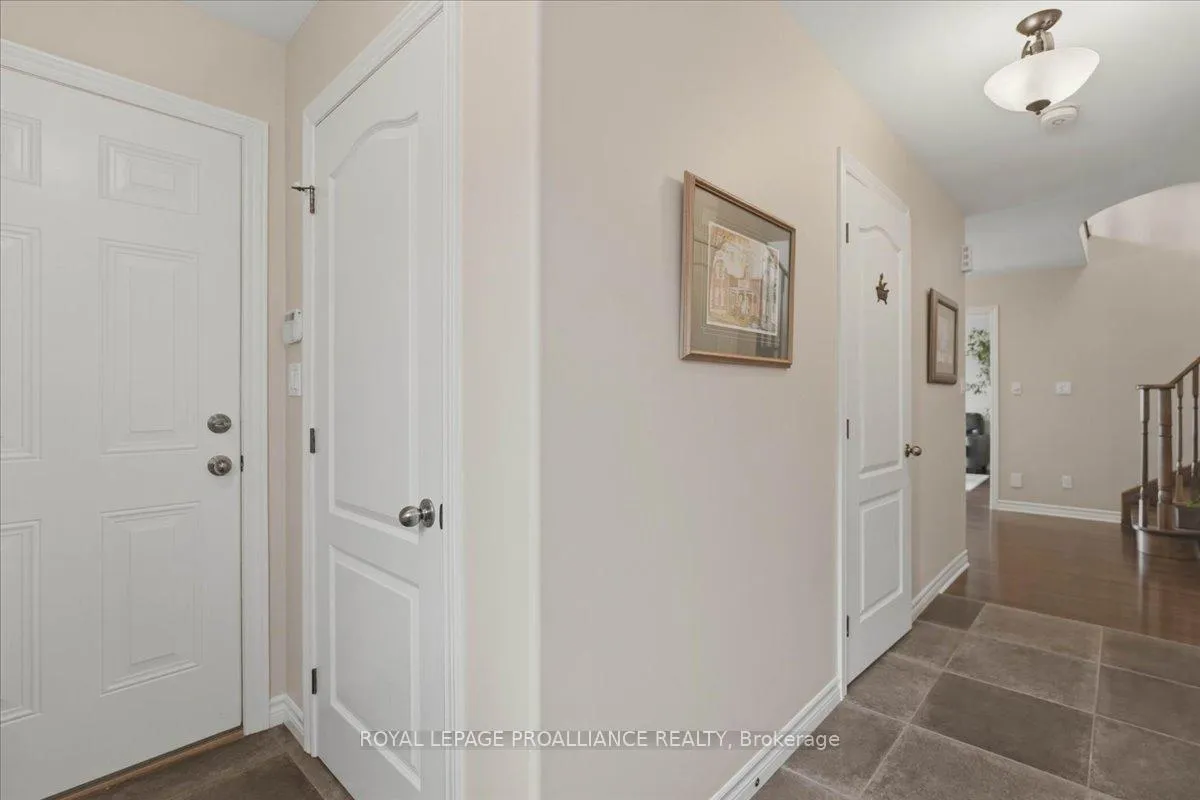 Photo 22 of 34 Kipling Drive, Belleville, Thurlow Ward — HOMEH