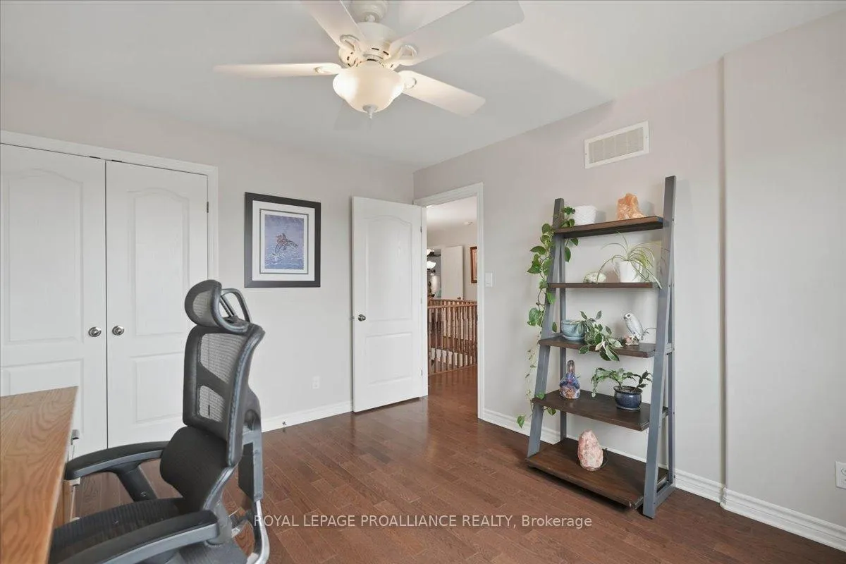Photo 35 of 34 Kipling Drive, Belleville, Thurlow Ward — HOMEH