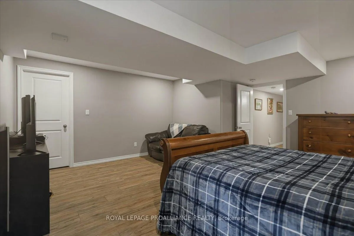Photo 43 of 34 Kipling Drive, Belleville, Thurlow Ward — HOMEH