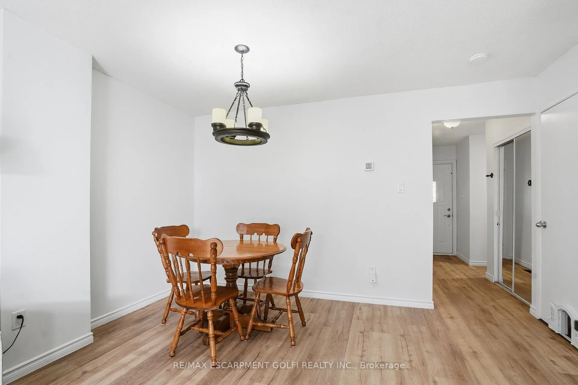 Photo 4 of 70 Gledhill Crescent, Hamilton, Gourley — HOMEH