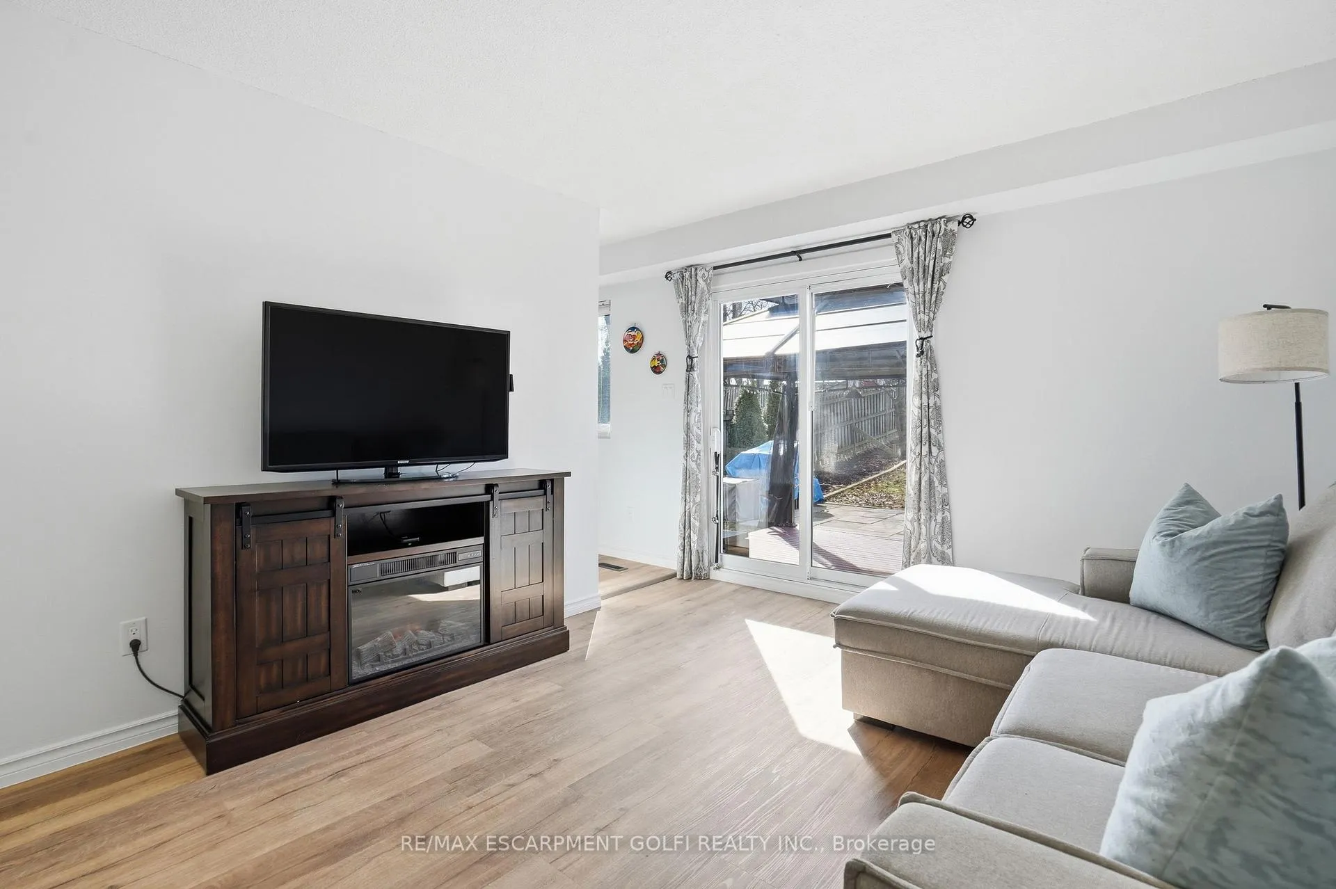 Photo 5 of 70 Gledhill Crescent, Hamilton, Gourley — HOMEH