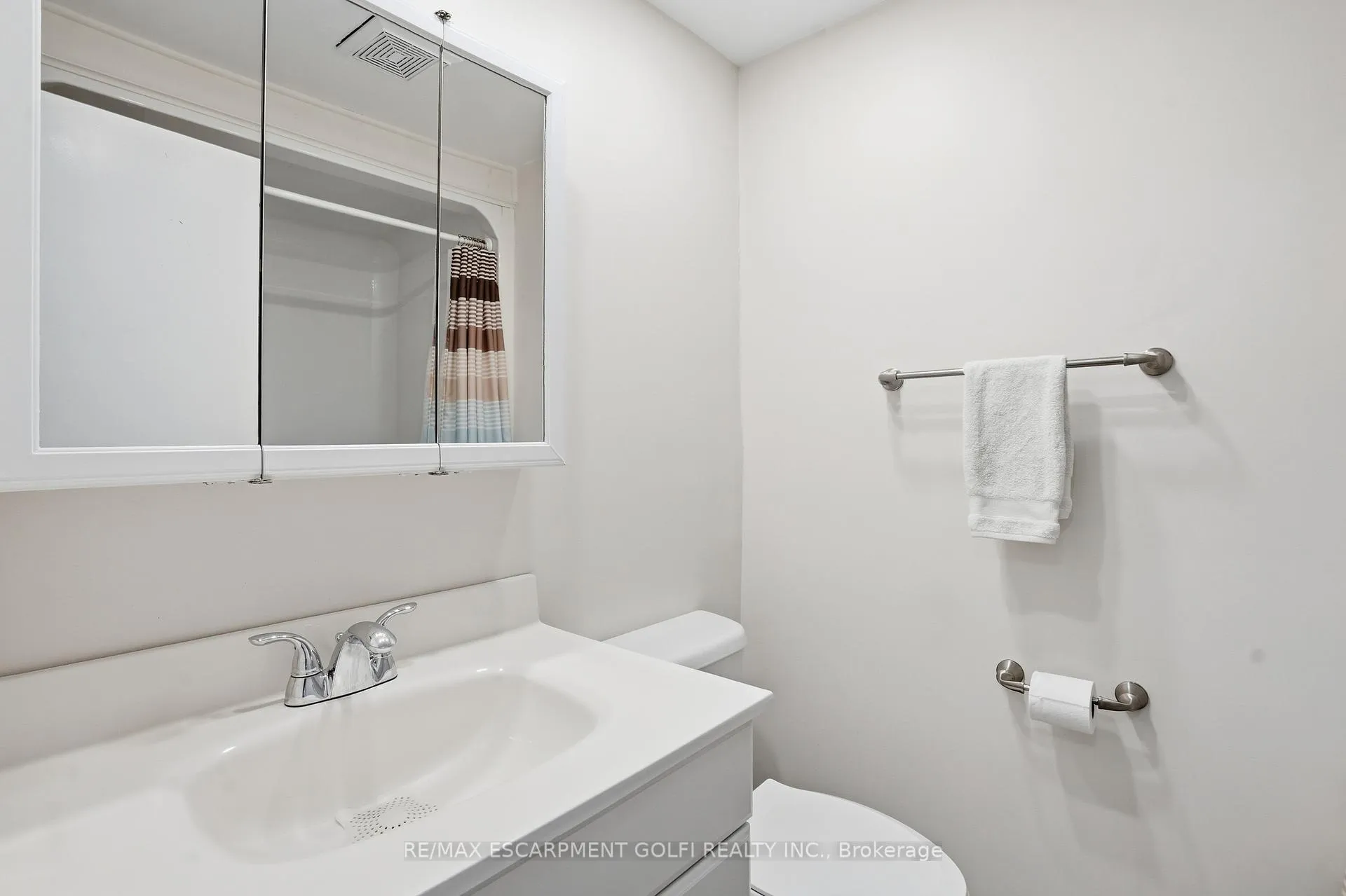 Photo 14 of 70 Gledhill Crescent, Hamilton, Gourley — HOMEH