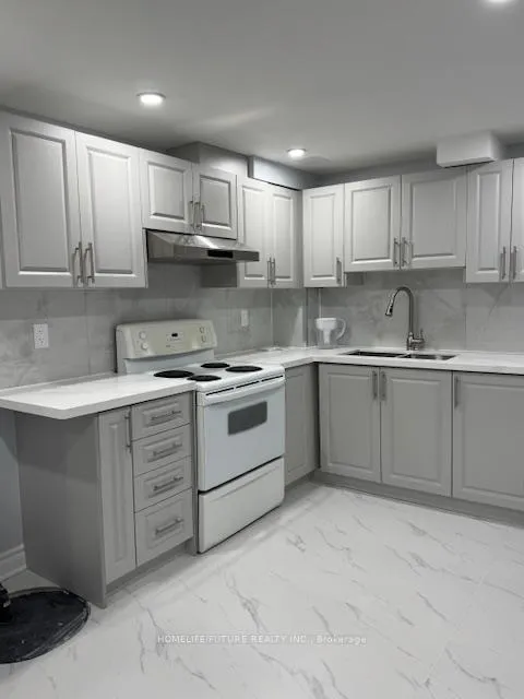 Photo 2 of 36 Ashmere Road, Brampton, Fletcher's Meadow — HOMEH