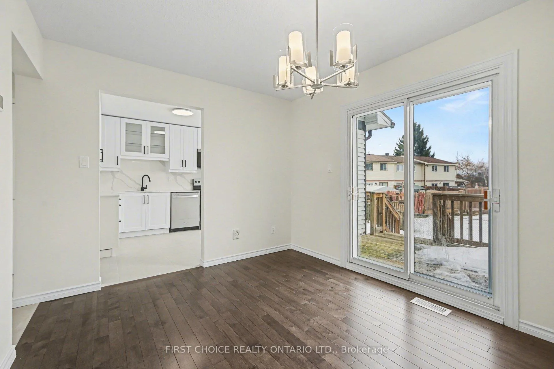 Photo 8 of 883 Lawnsberry Drive, Ottawa, Chatelaine Village — HOMEH