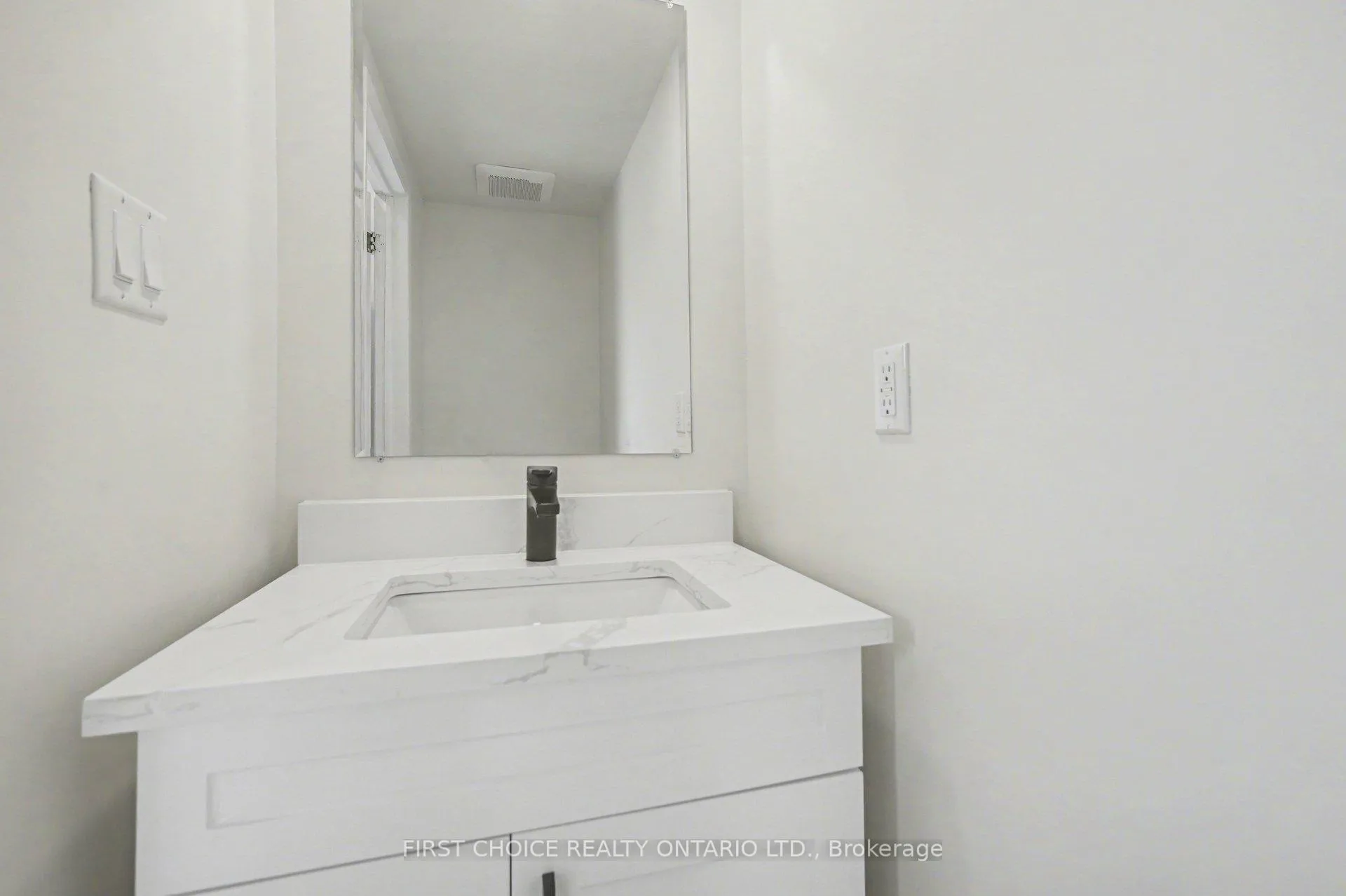 Photo 9 of 883 Lawnsberry Drive, Ottawa, Chatelaine Village — HOMEH