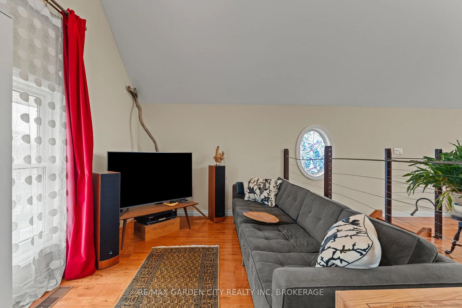 Photo 20 of 43 Albert Street, St. Catharines, Downtown — HOMEH