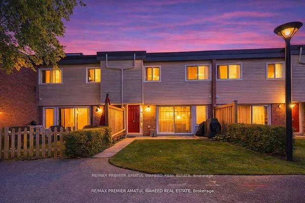 Photo 1 of 111 Milestone Crescent, Aurora, Aurora Village — HOMEH