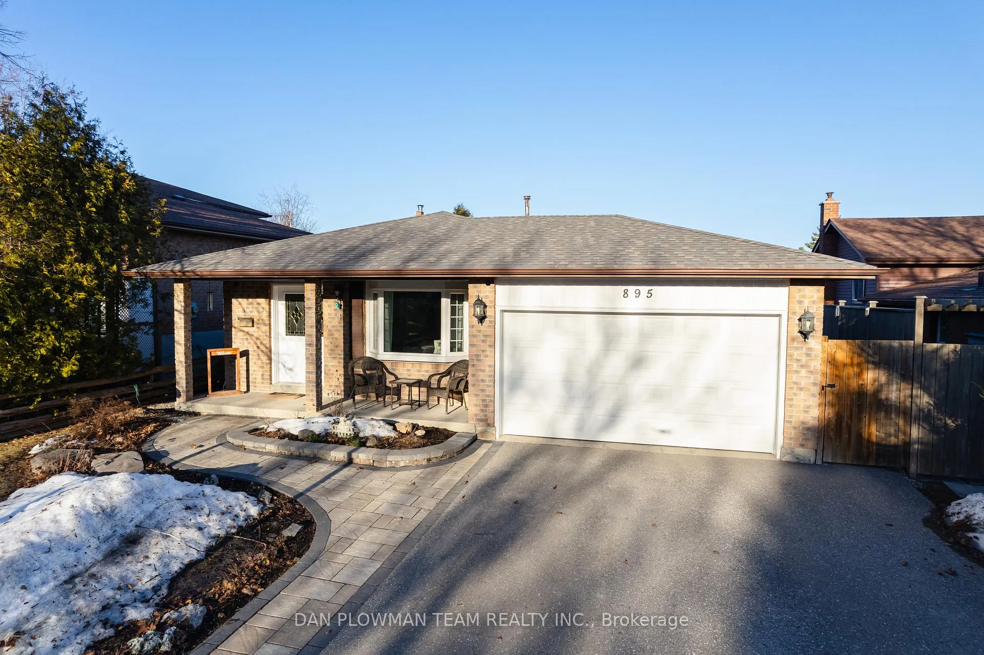 Photo 2 of 895 Exeter Street, Oshawa, Centennial — HOMEH