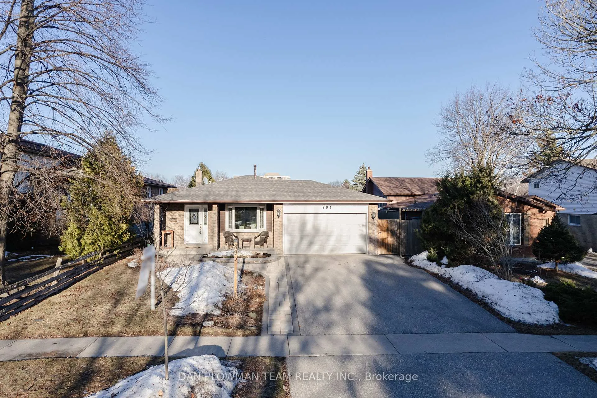 Photo 4 of 895 Exeter Street, Oshawa, Centennial — HOMEH