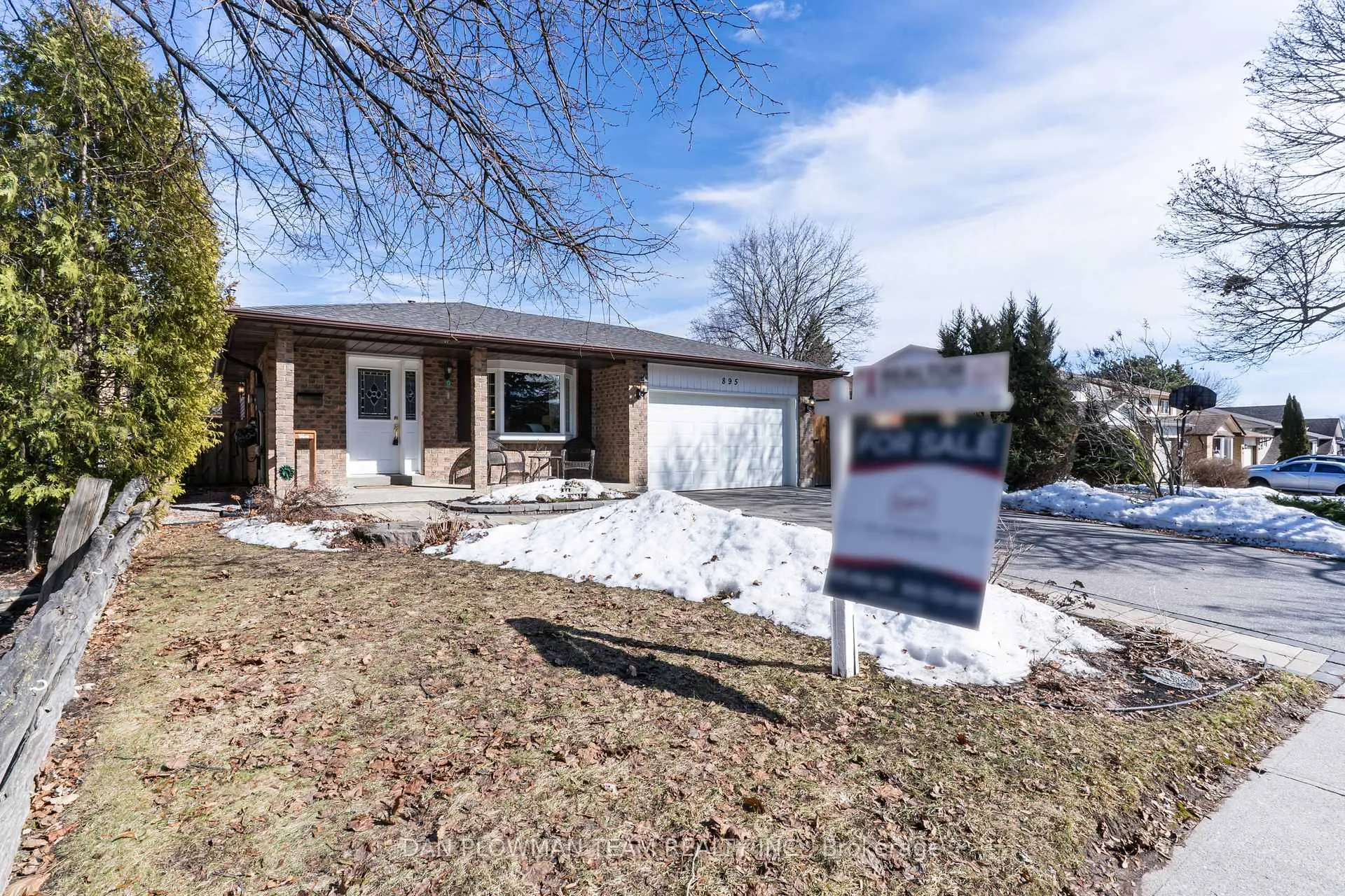Photo 5 of 895 Exeter Street, Oshawa, Centennial — HOMEH