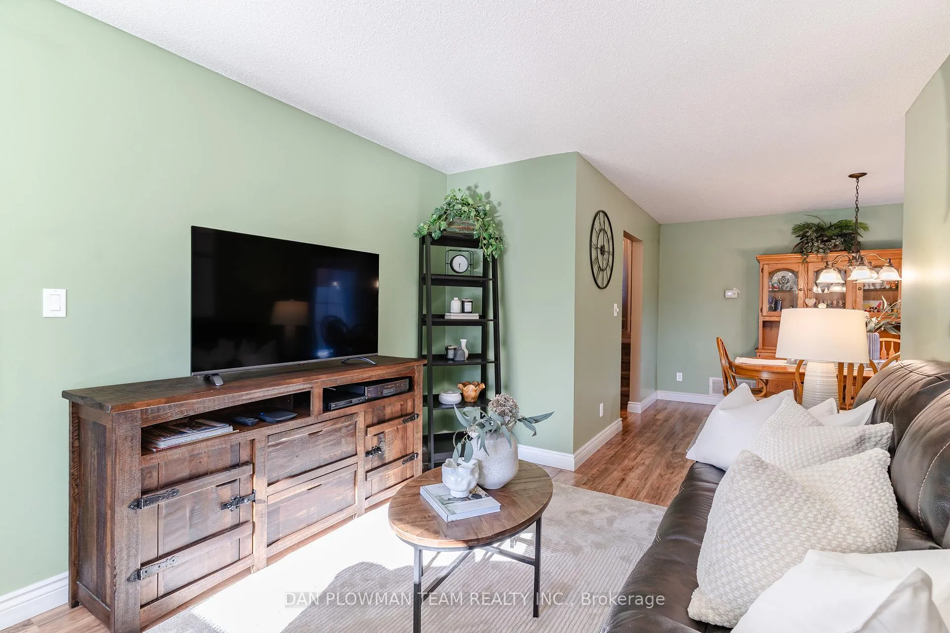 Photo 11 of 895 Exeter Street, Oshawa, Centennial — HOMEH