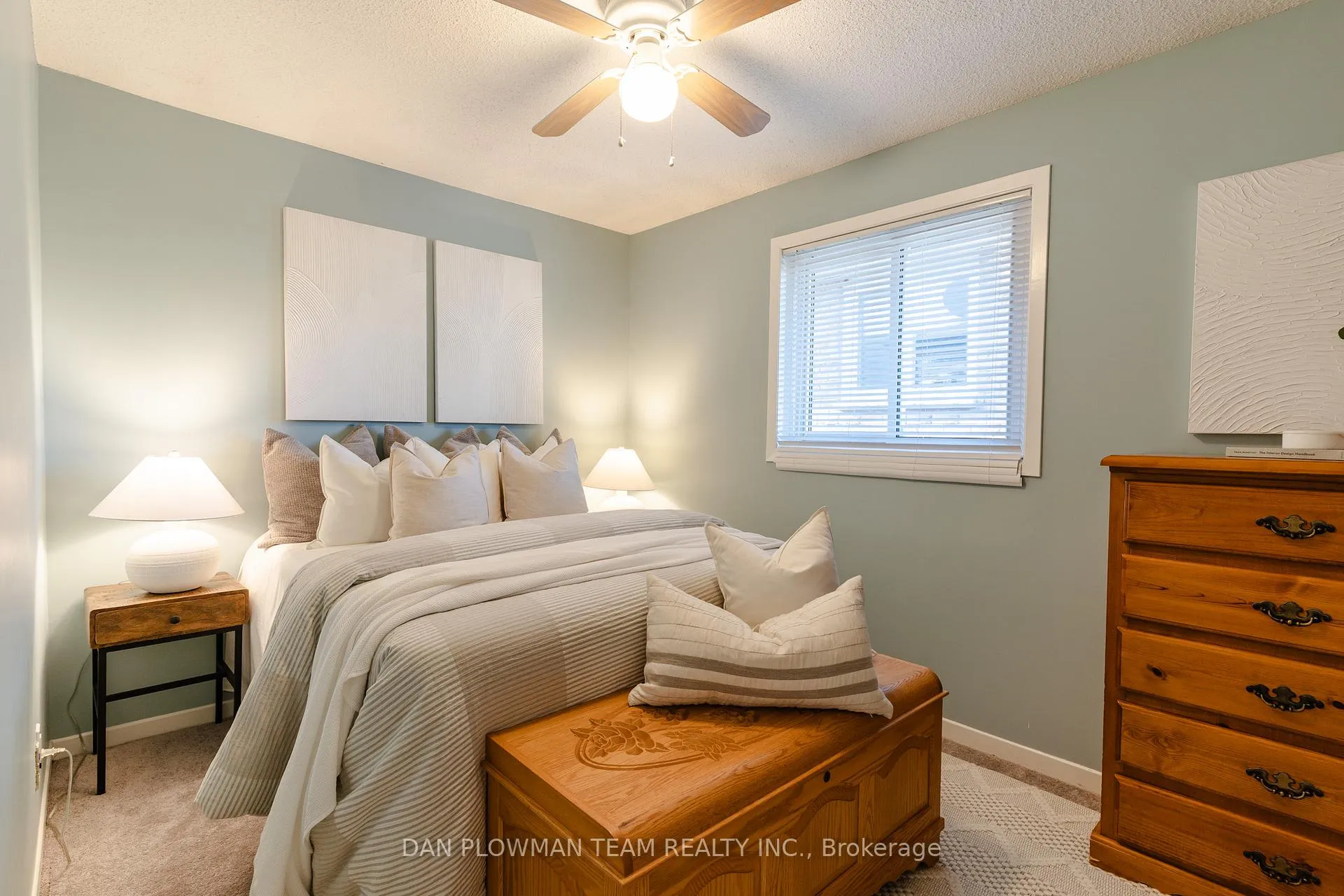 Photo 25 of 895 Exeter Street, Oshawa, Centennial — HOMEH