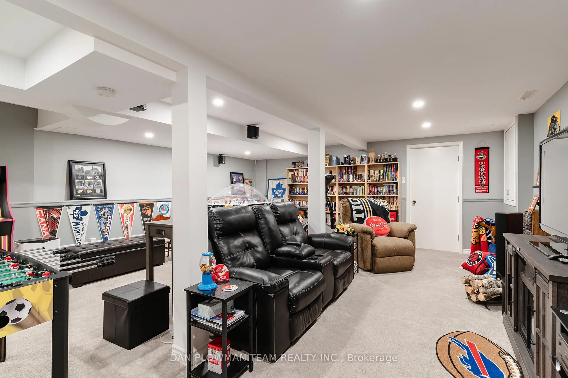 Photo 32 of 895 Exeter Street, Oshawa, Centennial — HOMEH