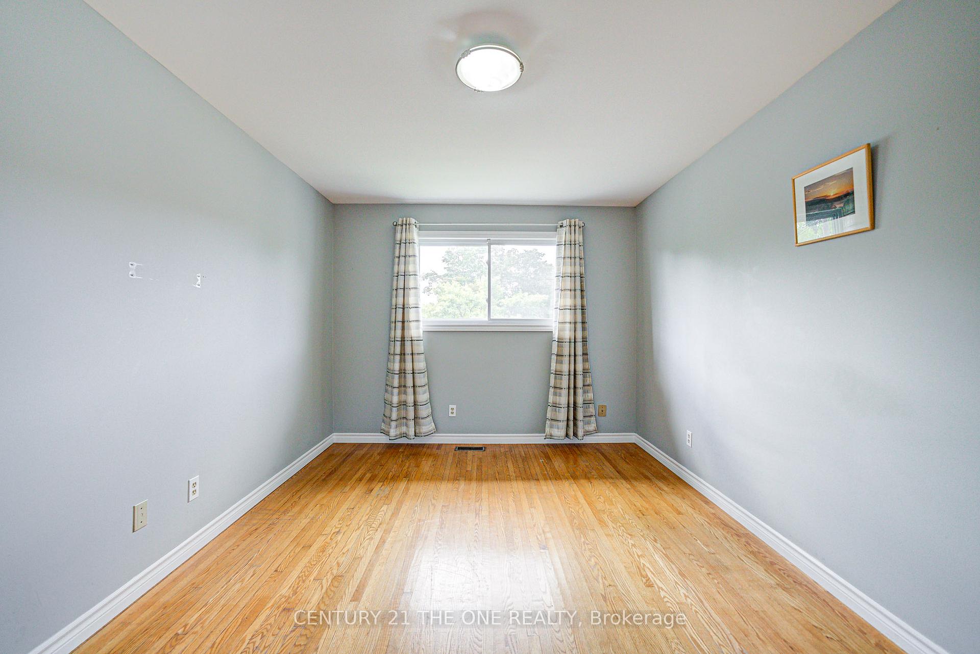 Photo 16 of 25 Carrol Street, Kitchener — HOMEH