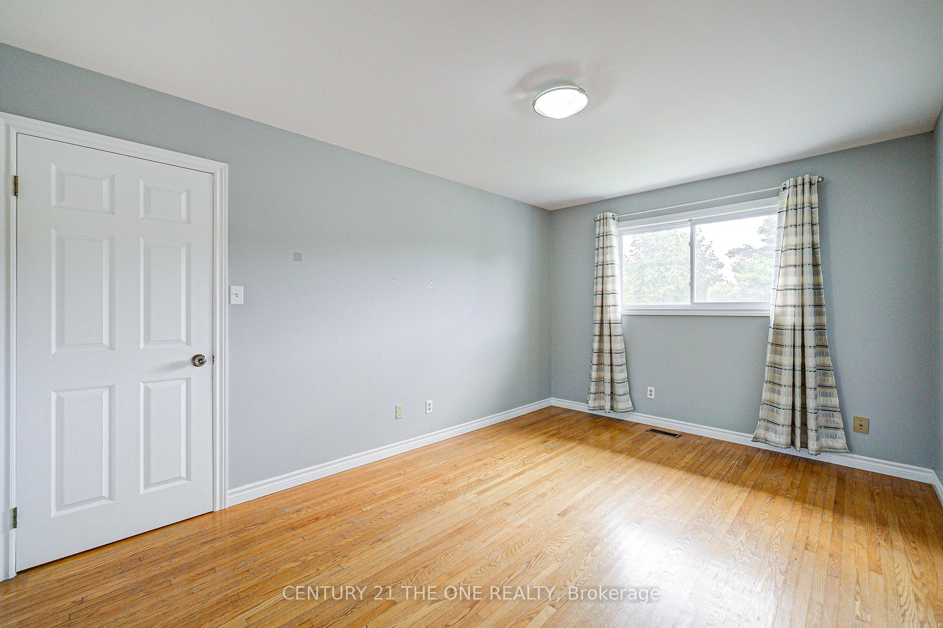 Photo 18 of 25 Carrol Street, Kitchener — HOMEH