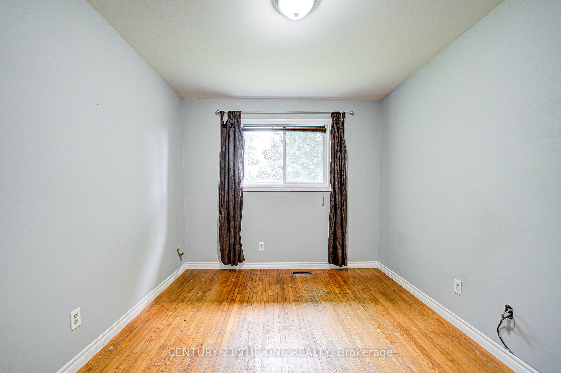 Photo 22 of 25 Carrol Street, Kitchener — HOMEH