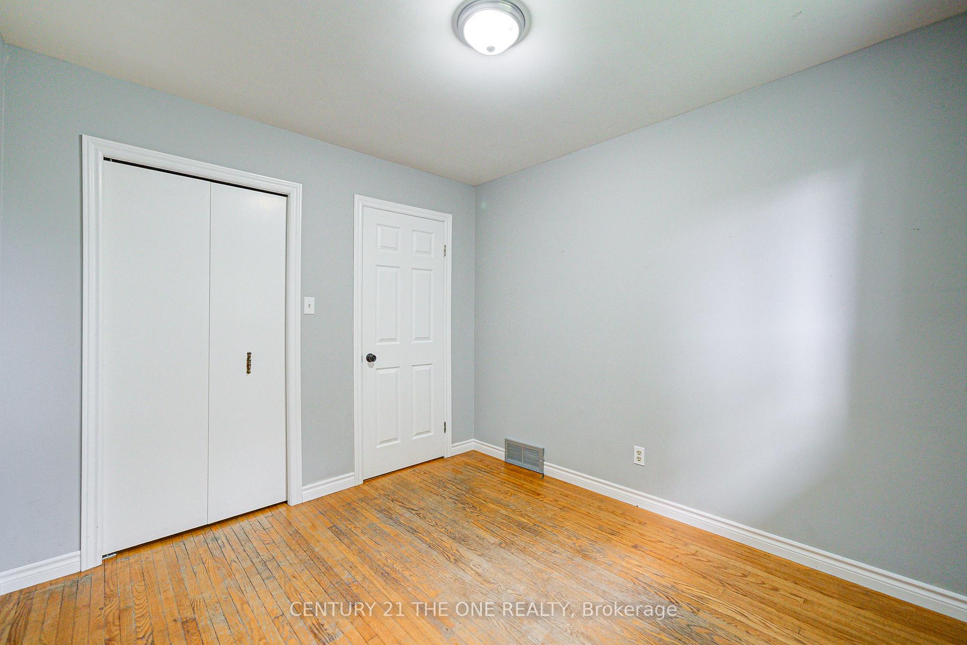 Photo 26 of 25 Carrol Street, Kitchener — HOMEH