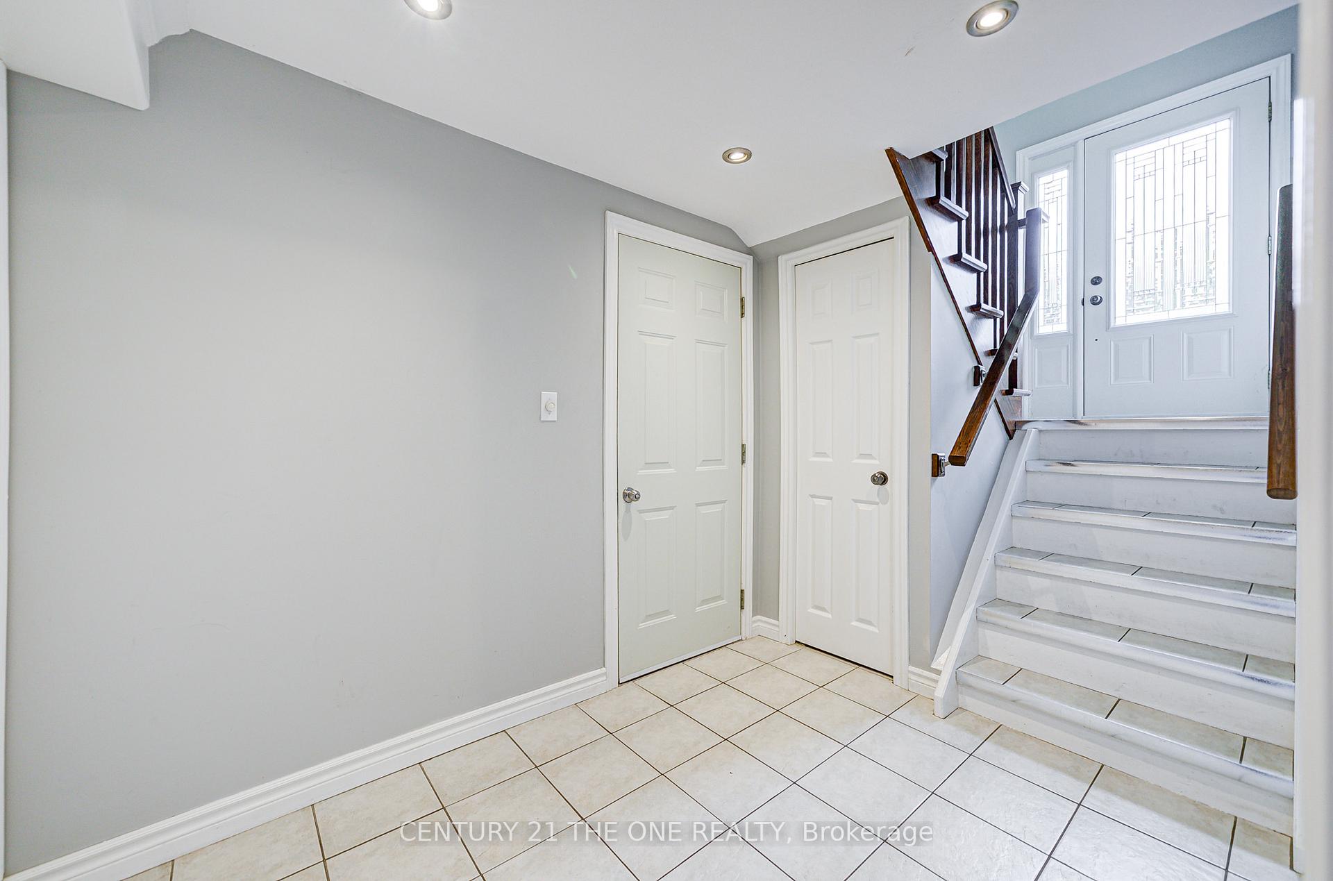 Photo 27 of 25 Carrol Street, Kitchener — HOMEH