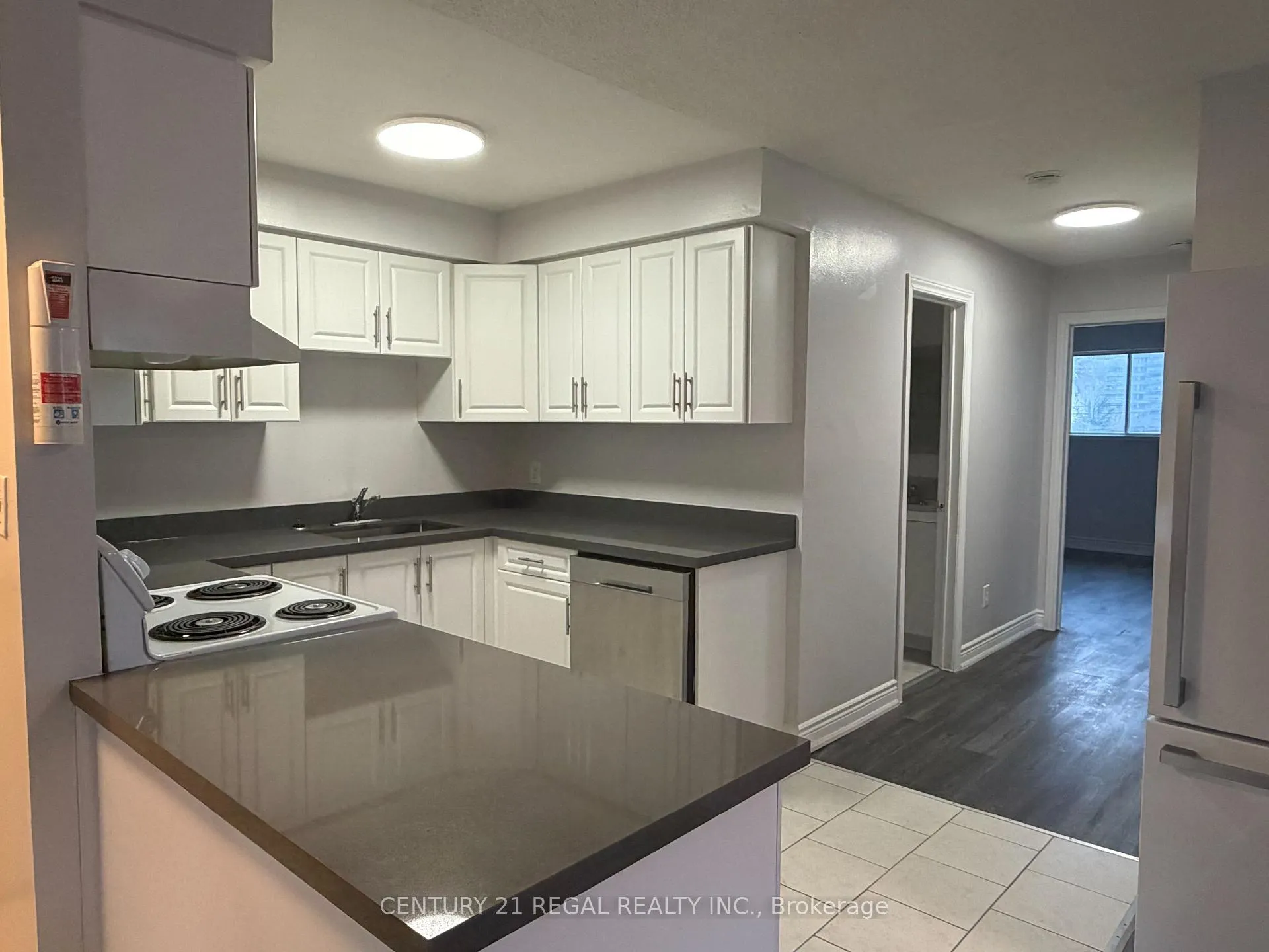Photo 2 of Unit Upper Level, 47 Elgin Street E, Oshawa, O'Neill — HOMEH