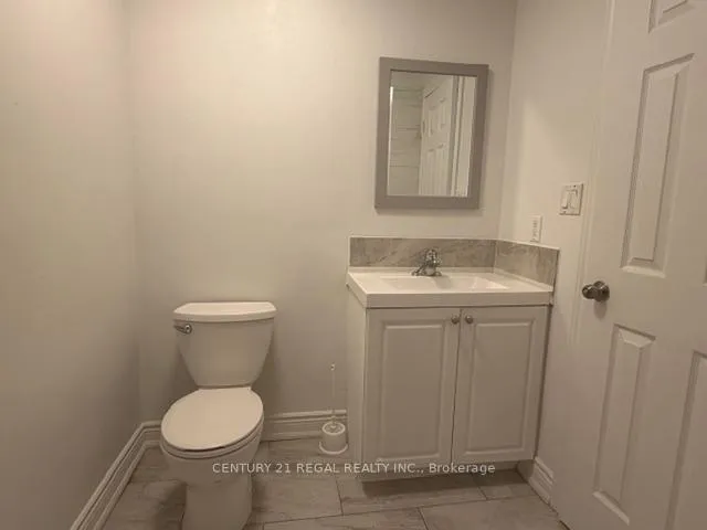 Photo 12 of Unit Upper Level, 47 Elgin Street E, Oshawa, O'Neill — HOMEH