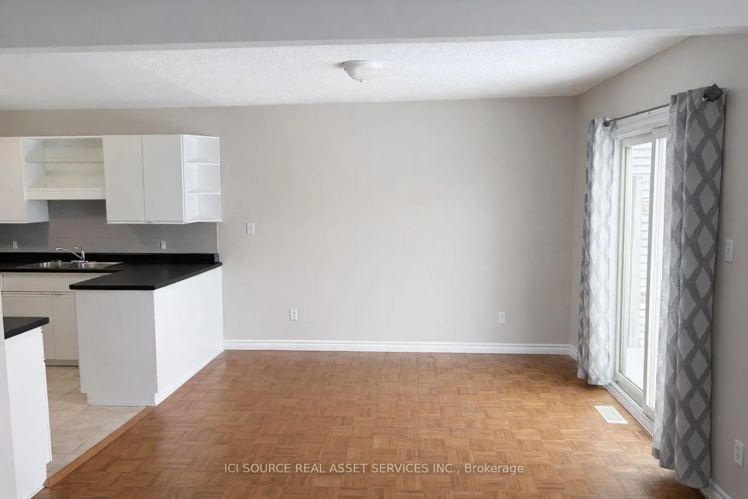 Photo 9 of 1593 Murphy Road, Sarnia — HOMEH