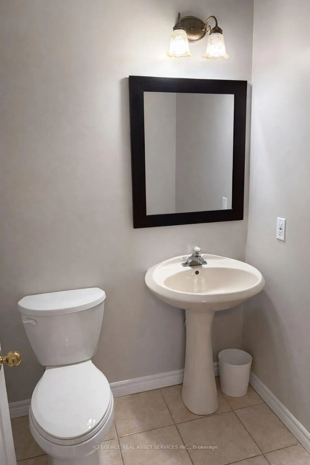 Photo 12 of 1593 Murphy Road, Sarnia — HOMEH