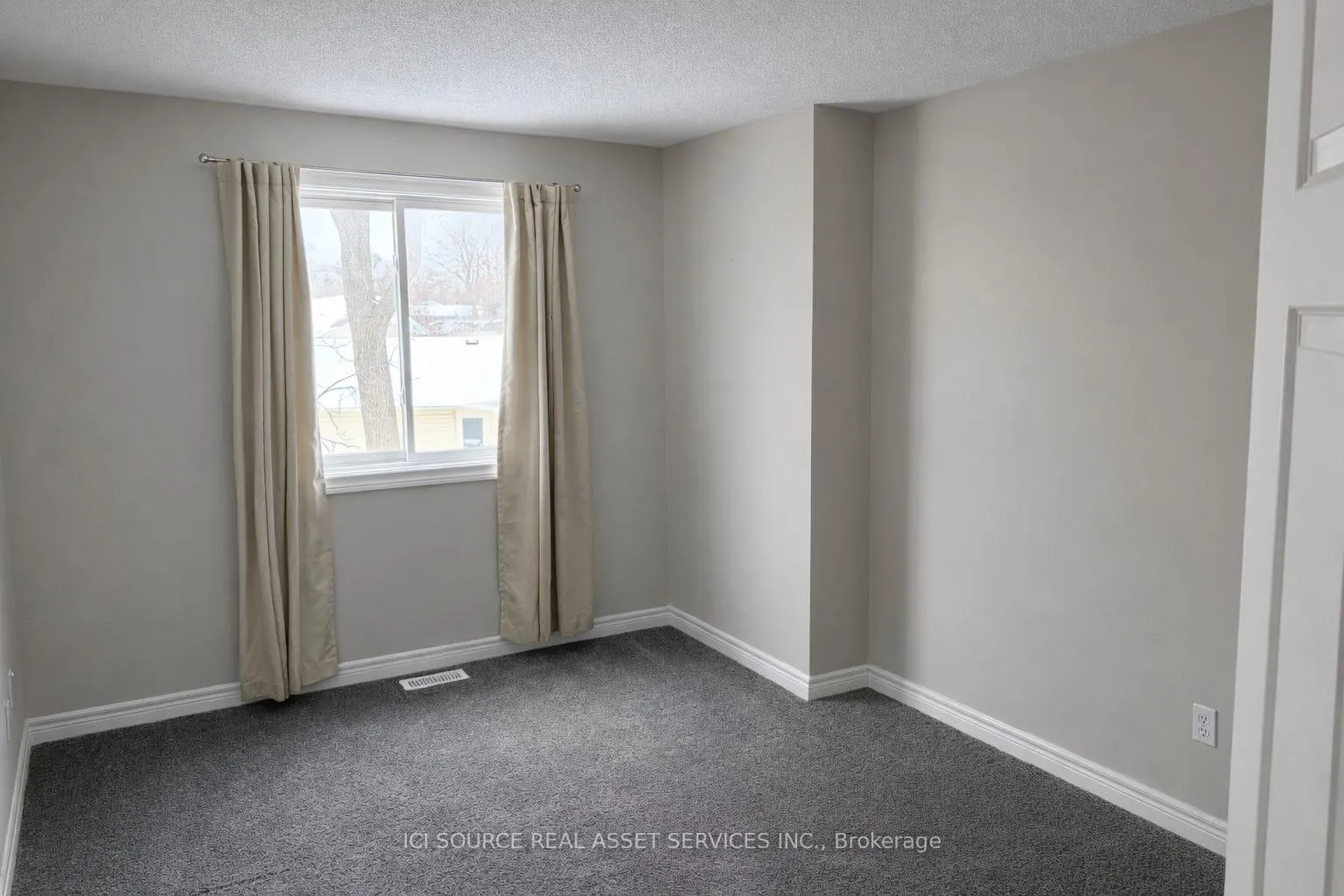 Photo 22 of 1593 Murphy Road, Sarnia — HOMEH