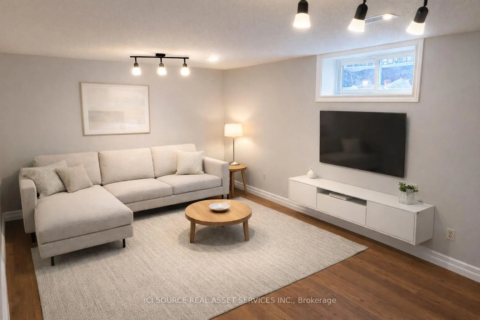 Photo 38 of 1593 Murphy Road, Sarnia — HOMEH