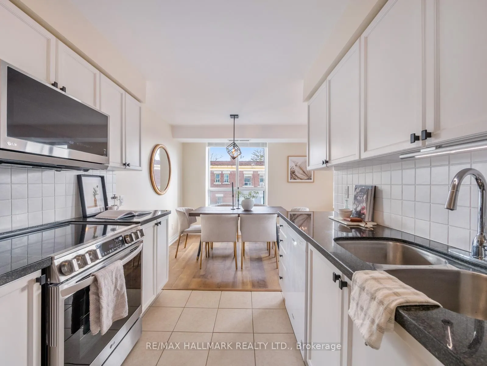 Photo 8 of Unit 317, 1863 Queen Street E, Toronto, The Beaches — HOMEH