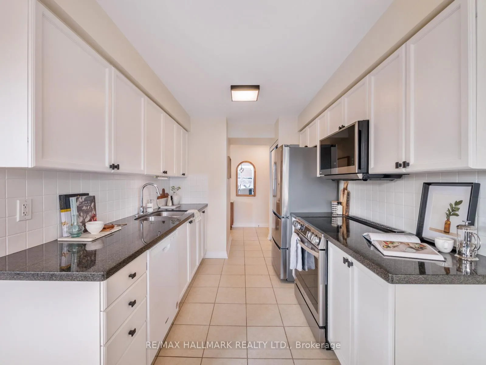Photo 9 of Unit 317, 1863 Queen Street E, Toronto, The Beaches — HOMEH