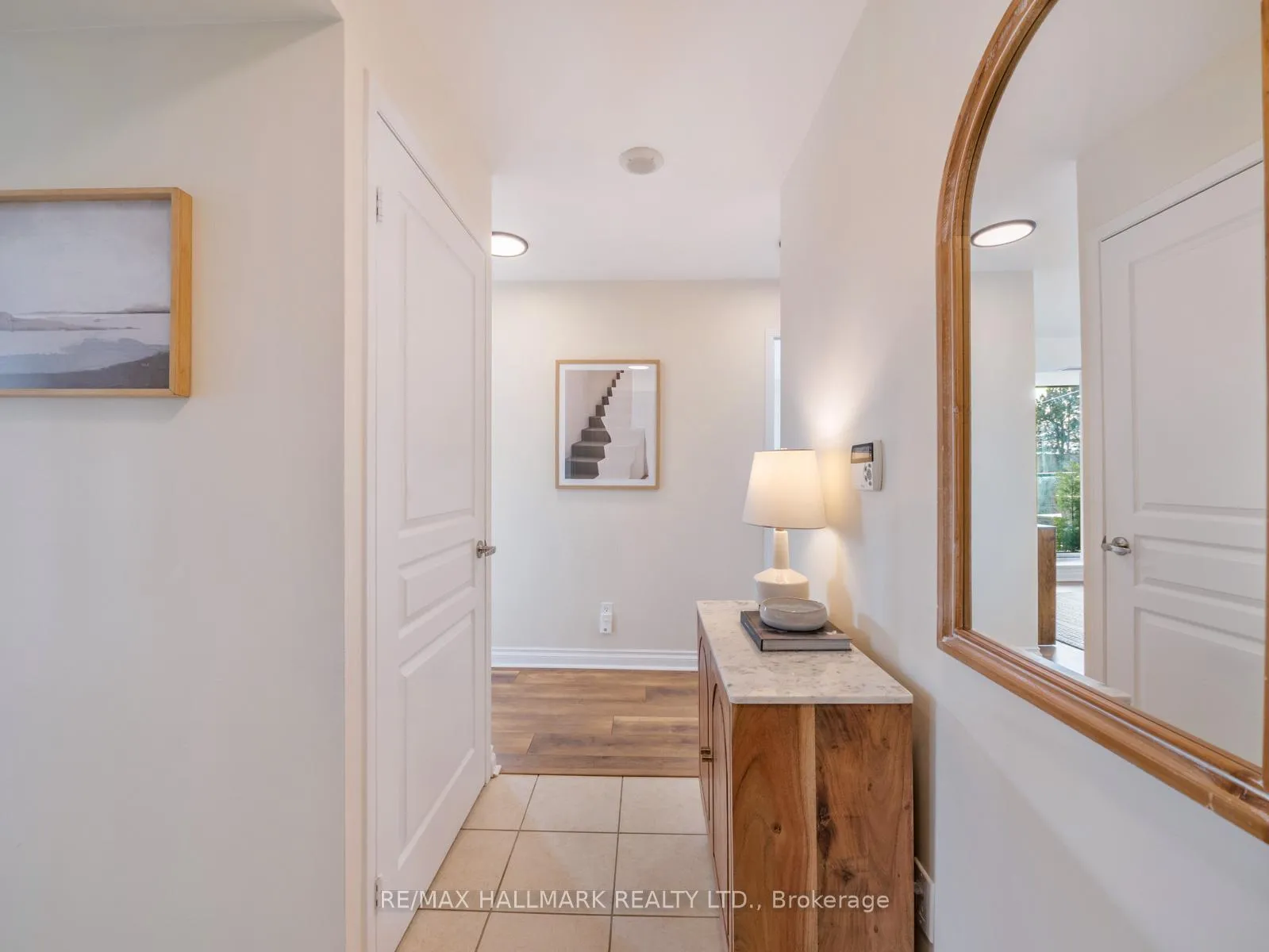Photo 10 of Unit 317, 1863 Queen Street E, Toronto, The Beaches — HOMEH