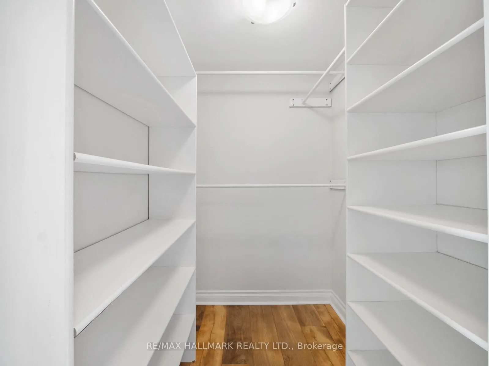 Photo 14 of Unit 317, 1863 Queen Street E, Toronto, The Beaches — HOMEH