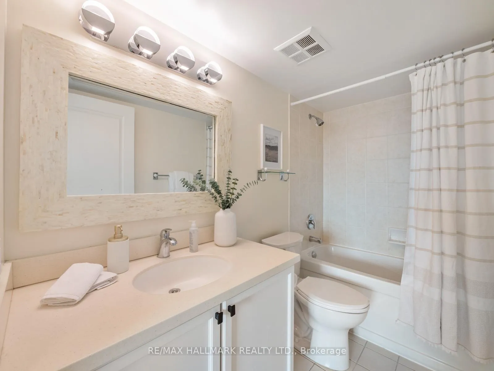Photo 19 of Unit 317, 1863 Queen Street E, Toronto, The Beaches — HOMEH