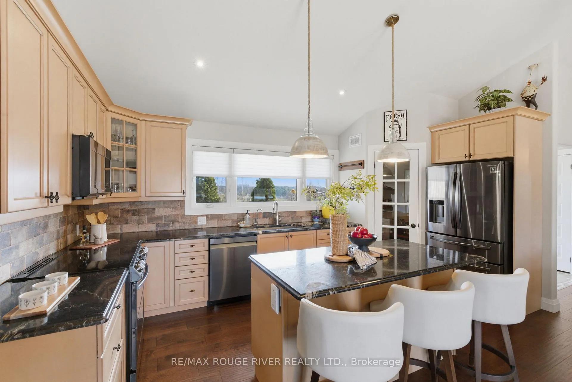 Photo 16 of 660 Hayes Line, Cavan Monaghan, Cavan Twp — HOMEH