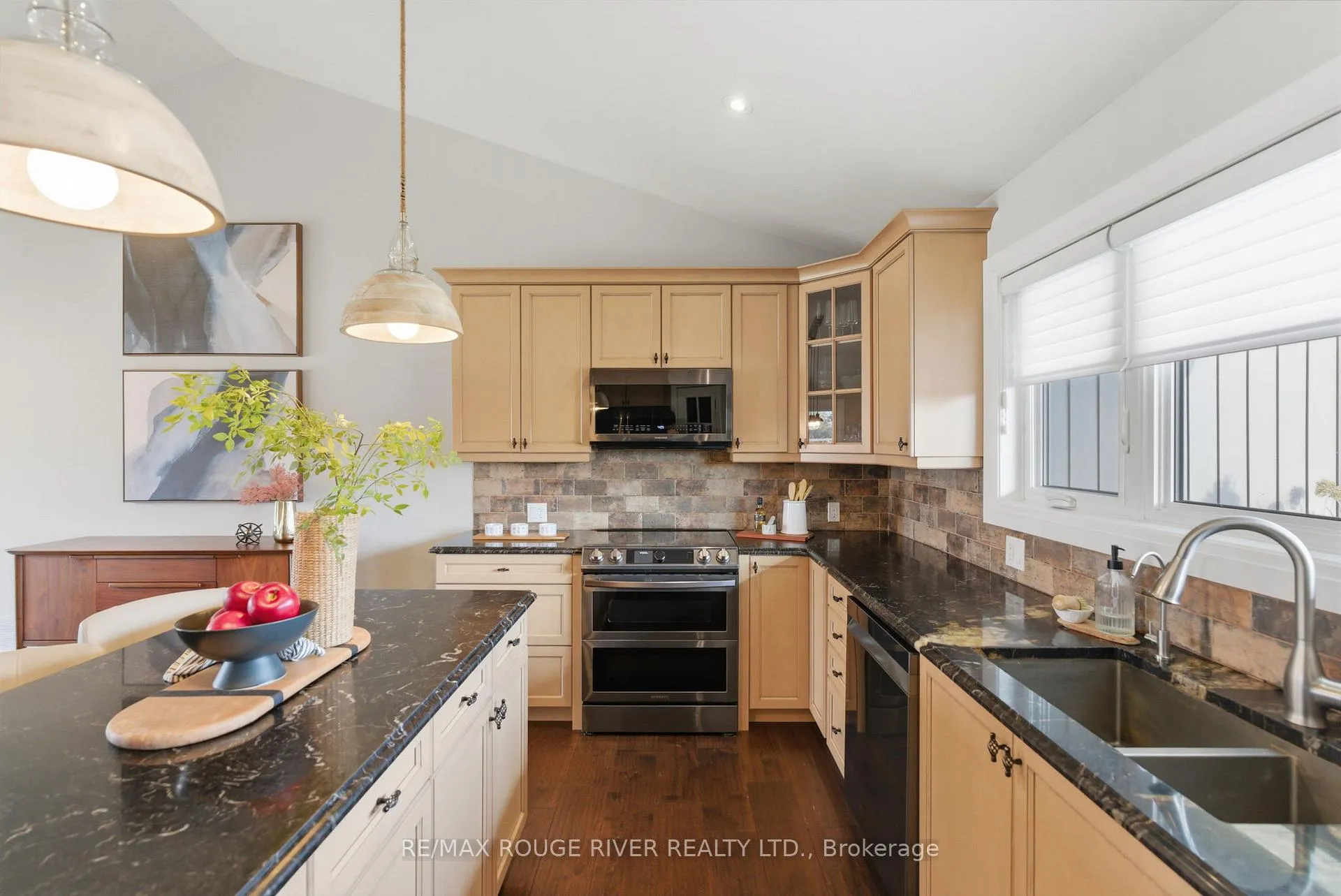 Photo 17 of 660 Hayes Line, Cavan Monaghan, Cavan Twp — HOMEH