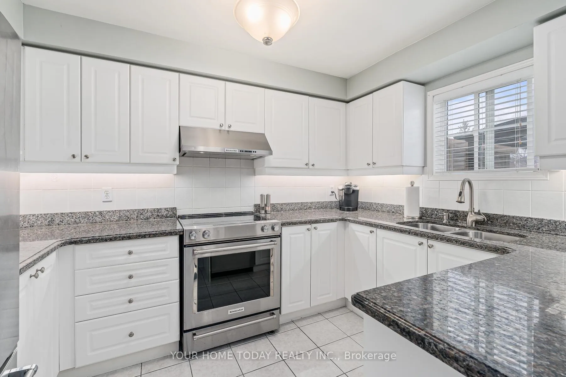 Photo 10 of 177 Van Scott Drive, Brampton, Northwest Sandalwood Parkway — HOMEH