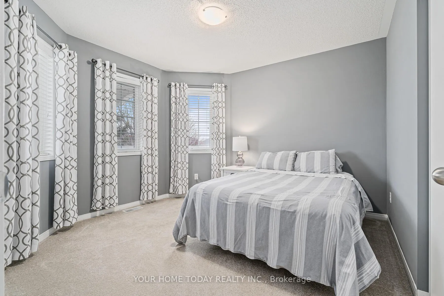Photo 20 of 177 Van Scott Drive, Brampton, Northwest Sandalwood Parkway — HOMEH