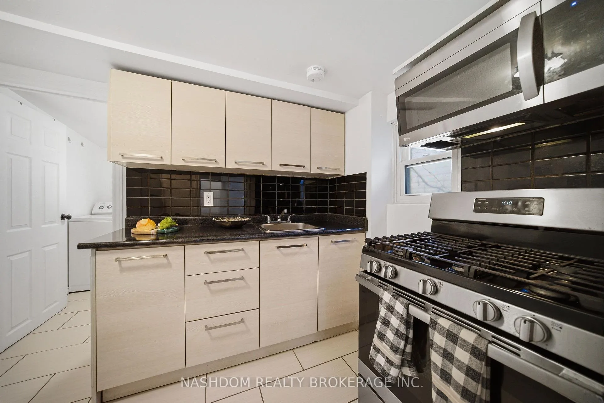 Photo 22 of 107 Queen Street S, Hamilton, Durand — HOMEH