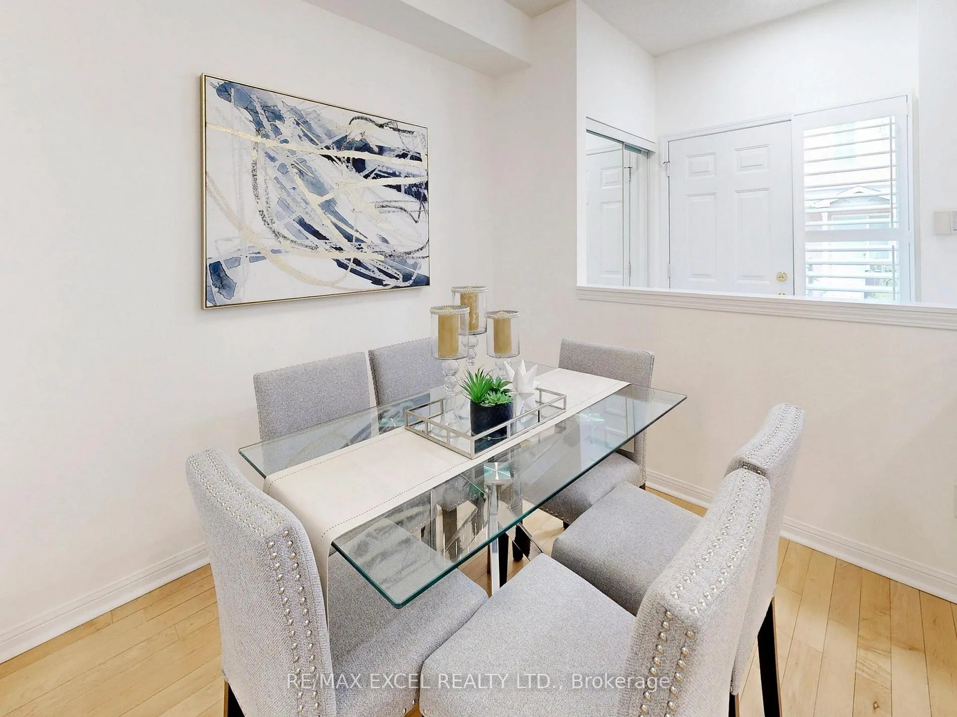 Photo 6 of Unit 6, 16 St Moritz Way, Markham, Unionville — HOMEH