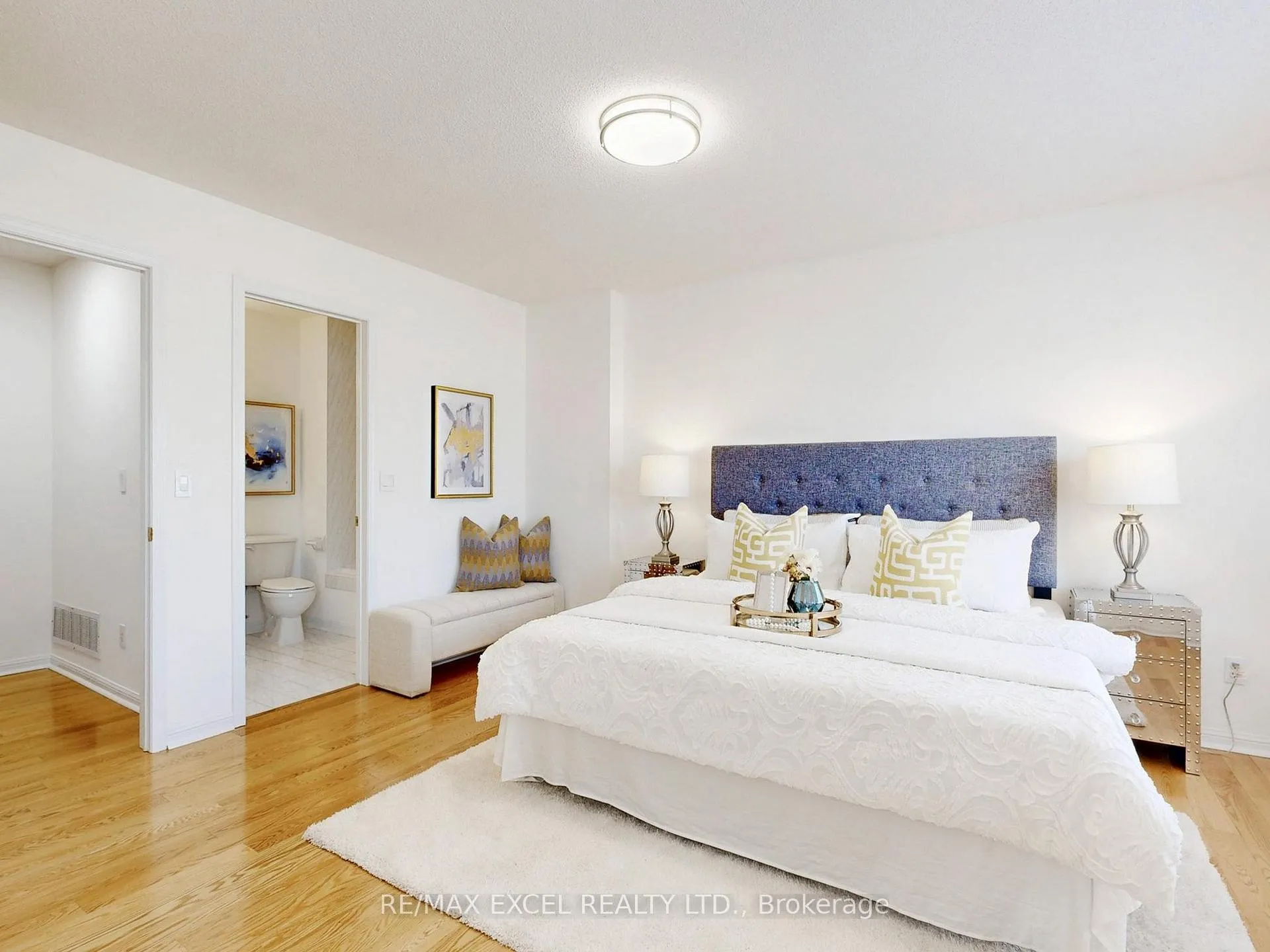 Photo 16 of Unit 6, 16 St Moritz Way, Markham, Unionville — HOMEH